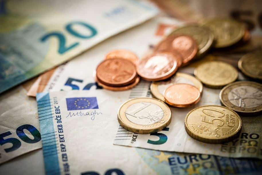 Surprise German GDP Data Triggers Euro Sell Off